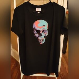 Women's Lularoe Skull T-shirt - Size M - Black - EUC